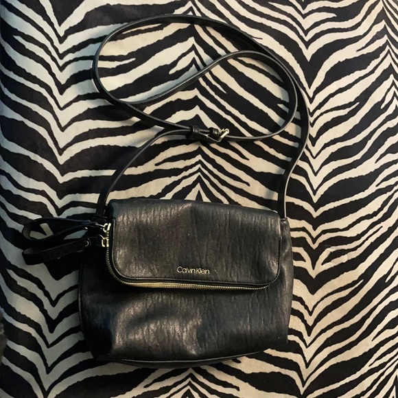 Calvin Klein Crossbody purse please Black lambskin leather - Picture 1 of 6